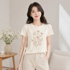 Áo thun nữ màu kem in họa tiết hoa